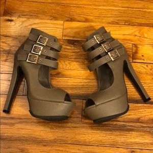 Taupe Heel with Straps Size 6